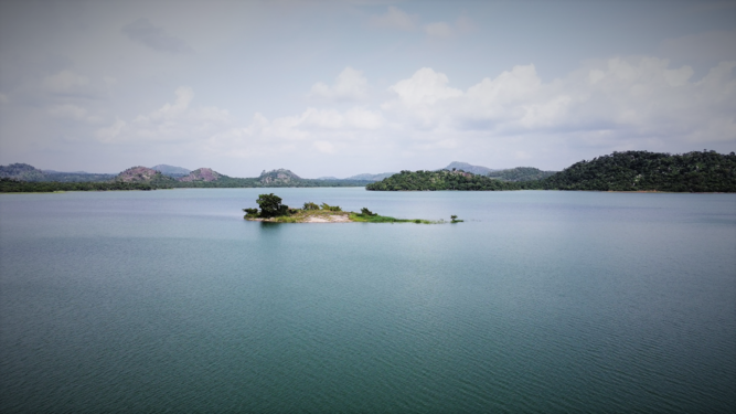 Usuma Dam is the largest dam in Abuja Nigeria. Photograph: User:Nkwafilms