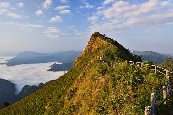 Laos-Thailand border at Phu Chi Dao Photograph: วราชัย เคร่งวิรัตน์