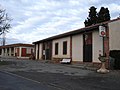 Le foyer rural et la mairie.