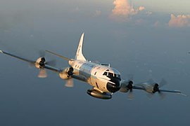 Una aeronave WP-3D Orion de la NOAA en vuelo de reconocimiento meteorológico.