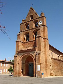 Eglise fontenilles hautegarronne.jpg