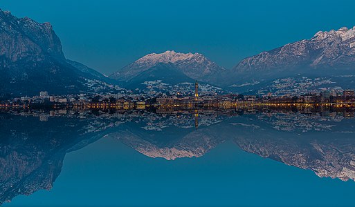 Lecco d'Inverno Autore: Maurizio Moro