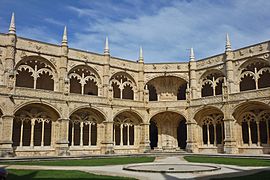 Claustro del Monasterio de los Jerónimos de Belém, Juan de Castillo (1516)