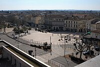 L'esplanade François-Mitterand, vue depuis le toit du lycée Max-Linder.