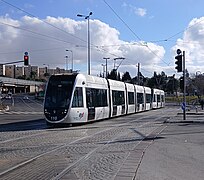 Le nouveau matériel roulant CAF Urbos 100 en service a Jérusalem.