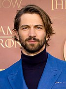 Michiel Huisman interprète Steven.