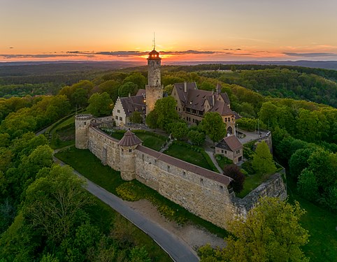 Luftaufnahme von der Altenburg in Bamberg/Aerial view of the castle Altenburg Photographer: Ermell