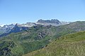 Vue de la chaîne des Fiz depuis le sommet du domaine skiable des Carroz d'Arâches au nord-ouest.