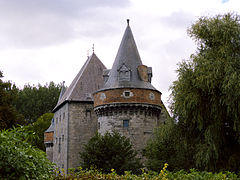 Le château, une tour d'angle.