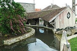 Il lavatoio centrale di Condé-en-Brie.