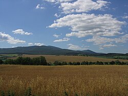 Považský Inovec od severu, Inovec je vrchol s vysílačem