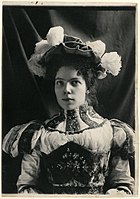 Julie Jirečková: Noemi Jirečková, asi 1910