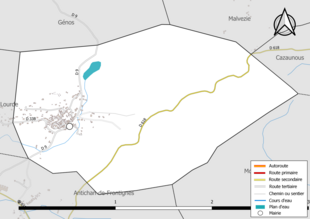 Carte en couleur présentant le réseau hydrographique de la commune