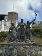 An up-front picture of the Three Queens Statue