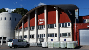 Front der Jordal Amfi im August 2016