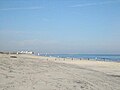 Strand von Virginia Beach, im Hintergrund ist Norfolk zu sehen