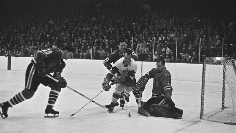 Glenn Hall, whose NHL goalie starts streak may never be broken, dies at age 94