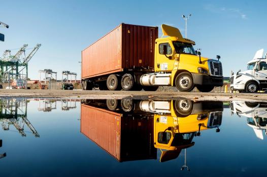Commercial_Drivers_Licenses_Immigrants_00005-1 FILE – A truck departs from a Port of Oakland shipping terminal on Nov. 10, 2021, in Oakland, Calif. (AP Photo/Noah Berger, File)
